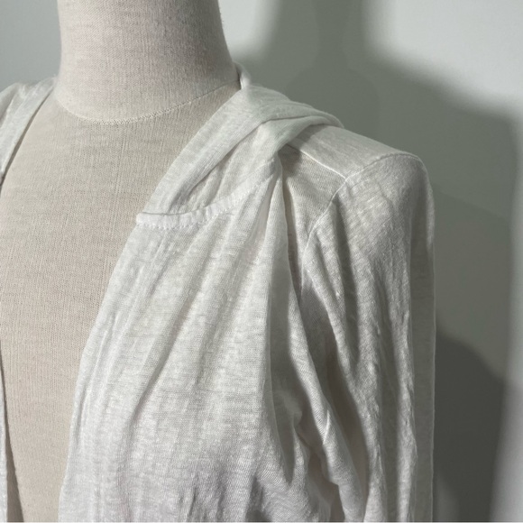 TAHARI open front top - Picture 4 of 7